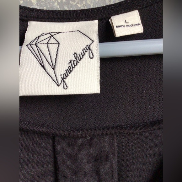 Sleeveless flowing Black top with front zipper, Sz.L - Picture 3 of 3